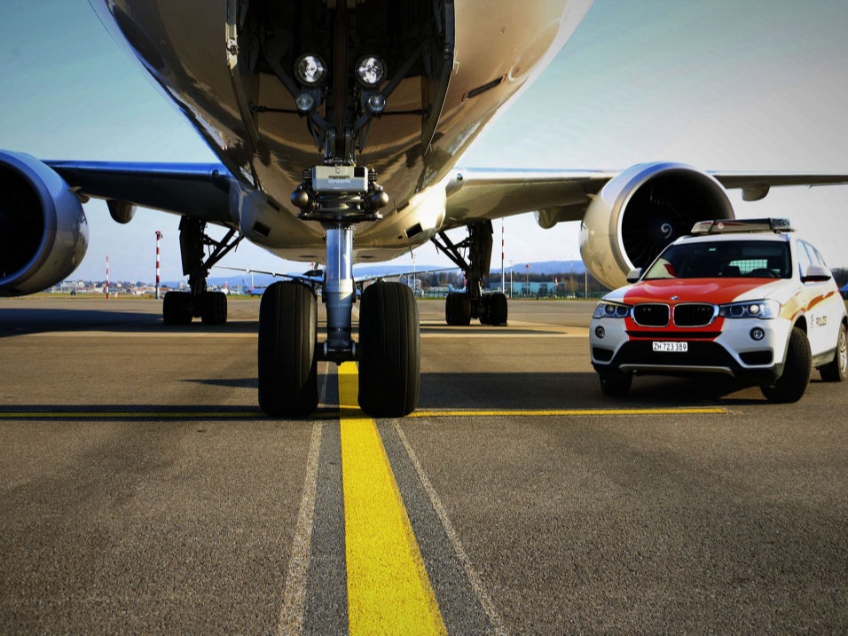 Подача машины в аэропорт Кишинёва KIV «под крыло самолёта»